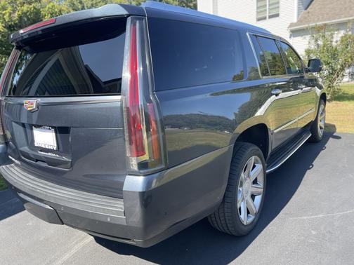 Gray 2019 Cadillac Escalade ESV Luxury