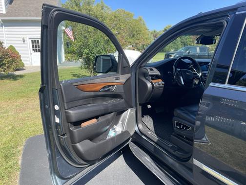 Gray 2019 Cadillac Escalade ESV Luxury