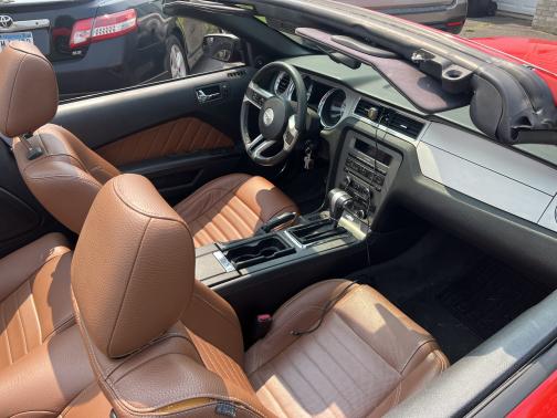 2011 Ford Mustang V6 Premium