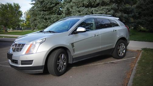 Silver 2010 Cadillac SRX Luxury Collection