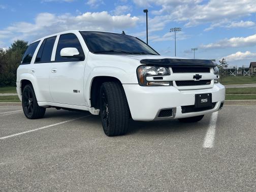 White 2008 Chevrolet Trailblazer SS