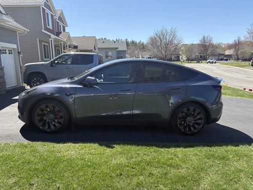 2023 Tesla Model Y Performance