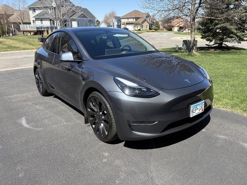 2023 Tesla Model Y Performance