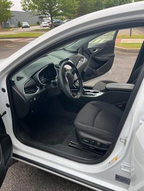 White 2022 Chevrolet Malibu LT