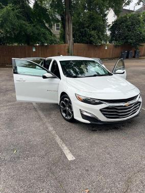 White 2022 Chevrolet Malibu LT
