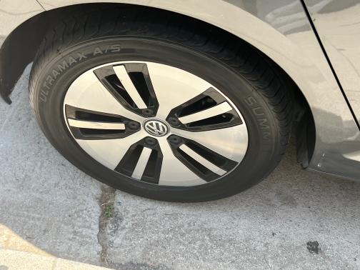 2019 Volkswagen e-Golf SE