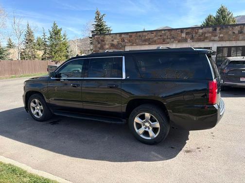 2019 Chevrolet Suburban LT