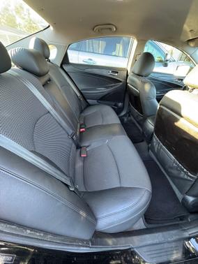 2011 Hyundai SONATA SE