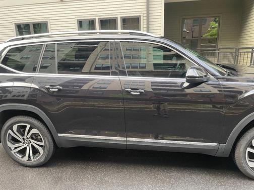 Gray 2023 Volkswagen Atlas 3.6L SEL