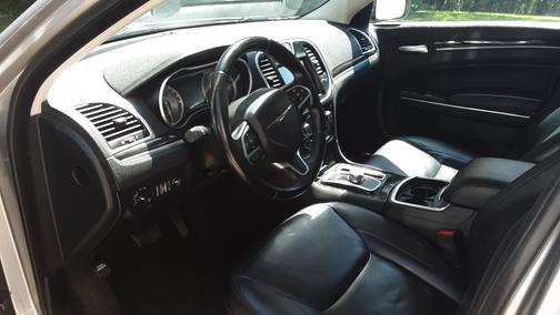 2016 Chrysler 300 Limited