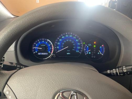 Silver 2008 Toyota Sienna LE