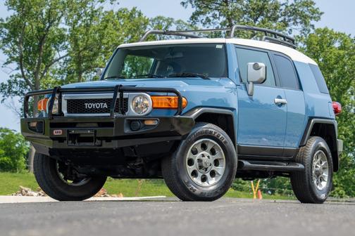 2012 Toyota FJ Cruiser Base