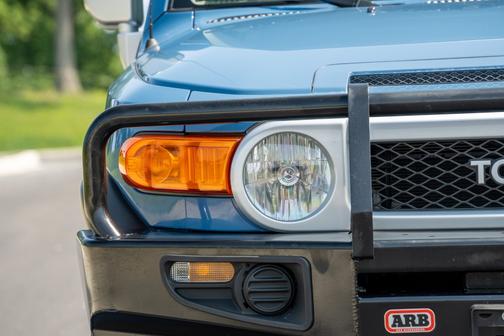 2012 Toyota FJ Cruiser Base