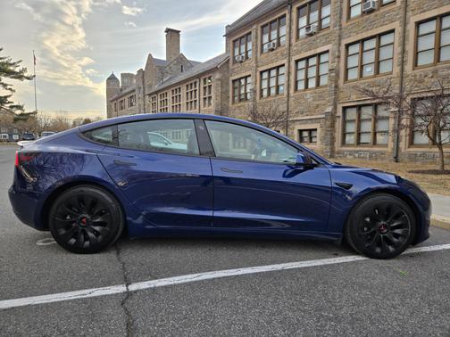 2022 Tesla Model 3 Long Range