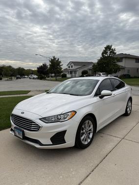 White 2020 Ford Fusion SE
