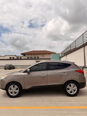 Brown 2012 Hyundai TUCSON GLS