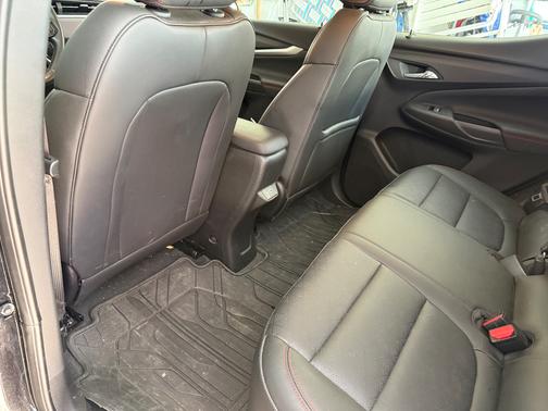 2023 Chevrolet Bolt EUV LT