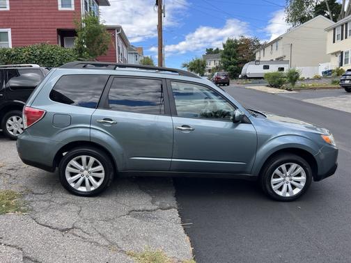 2011 Subaru Forester 2.5 X Premium