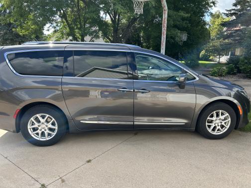 2020 Chrysler Pacifica Touring L