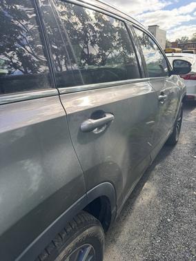 Gray 2018 Toyota Highlander XLE