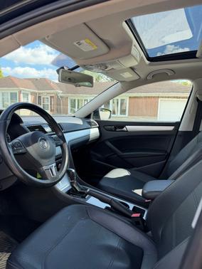 Black 2013 Volkswagen Passat 2.5 SE