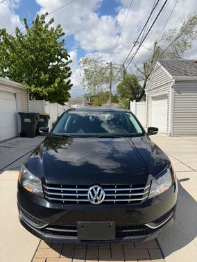 Black 2013 Volkswagen Passat 2.5 SE