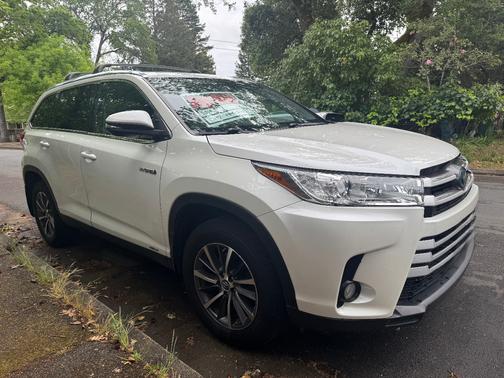 2019 Toyota Highlander Hybrid XLE