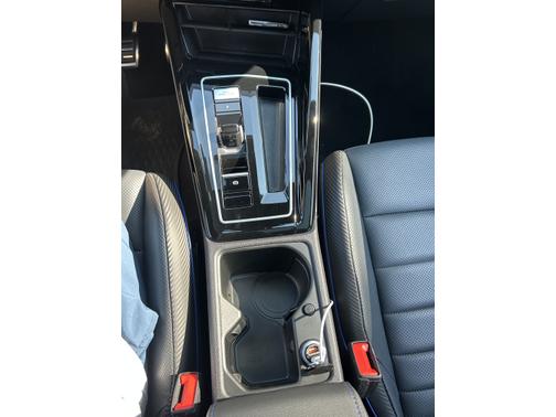 2023 Volkswagen Golf R Base