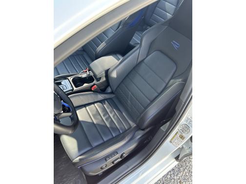 2023 Volkswagen Golf R Base