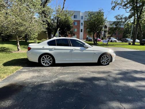 Photo 4 of 16 of 2013 BMW 535 i xDrive