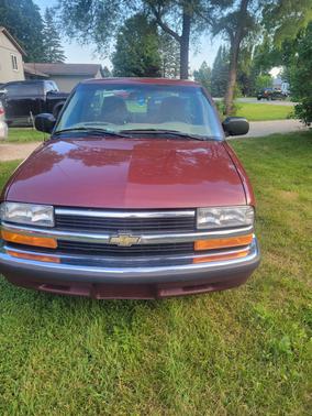 1998 Chevrolet S-10 LS