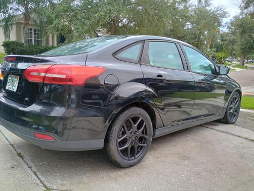 Black 2016 Ford Focus SE