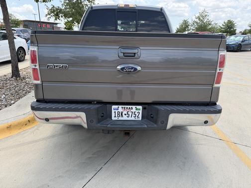 Gray 2011 Ford F-150 Lariat