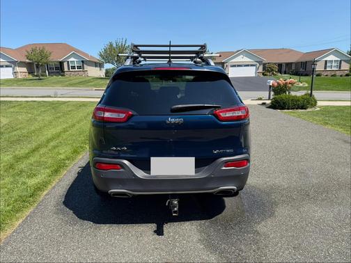 Blue 2018 Jeep Cherokee Limited