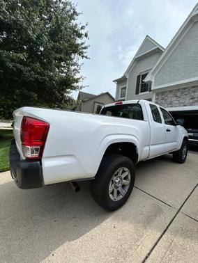 White 2016 Toyota Tacoma SR