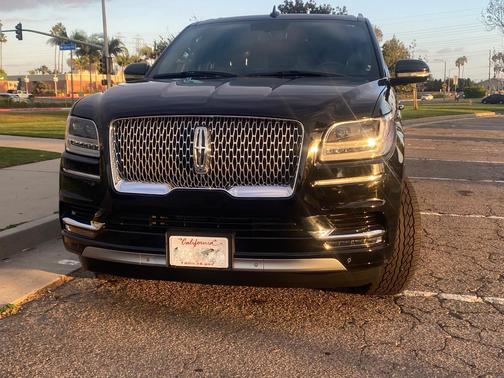 Black 2018 Lincoln Navigator L Select