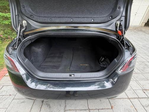 Black 2013 Nissan Maxima SV