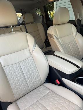 White 2022 Nissan Murano Platinum