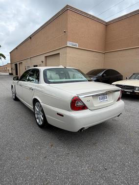White 2008 Jaguar XJ8 Base