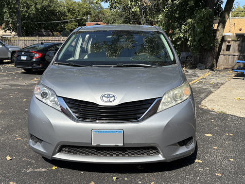 2011 Toyota Sienna LE