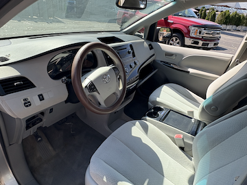2011 Toyota Sienna LE