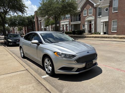 Silver 2018 Ford Fusion SE
