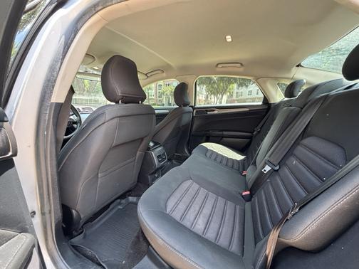 Silver 2018 Ford Fusion SE