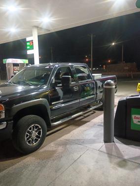 2004 GMC Sierra 2500 SLT H/D Crew Cab