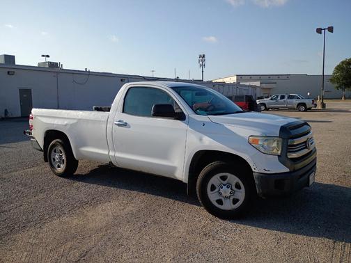 White 2014 Toyota Tundra SR