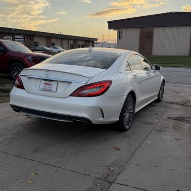 White 2015 Mercedes-Benz CLS-Class CLS 550