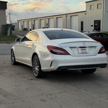 White 2015 Mercedes-Benz CLS-Class CLS 550