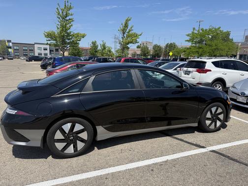 Black 2024 Hyundai IONIQ 6 SE
