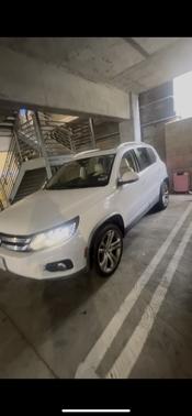 White 2012 Volkswagen Tiguan SE