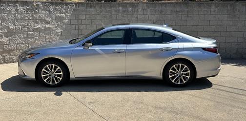 2023 Lexus ES 350 Base